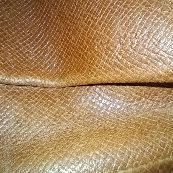 Louis Vuitton Monogram Bi-fold Mens Wallet - Picture 12 of 14